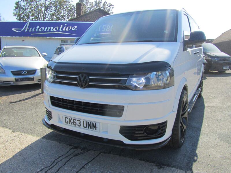 VOLKSWAGEN TRANSPORTER SHUTTLE