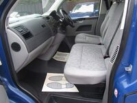 VOLKSWAGEN TRANSPORTER SHUTTLE