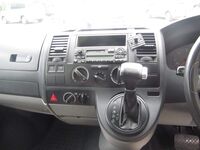 VOLKSWAGEN TRANSPORTER SHUTTLE