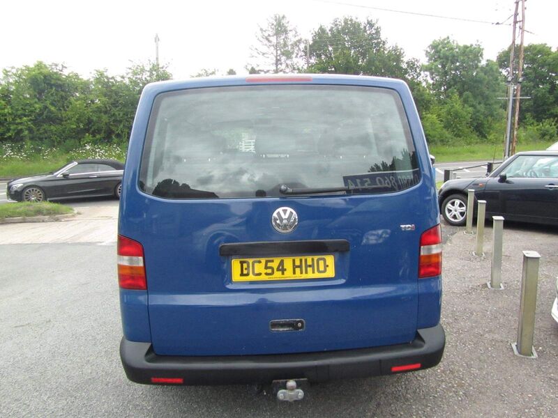 VOLKSWAGEN TRANSPORTER SHUTTLE