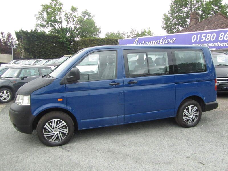 VOLKSWAGEN TRANSPORTER SHUTTLE