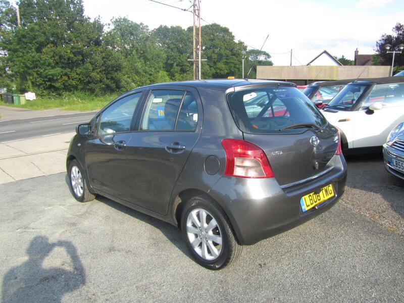 TOYOTA YARIS
