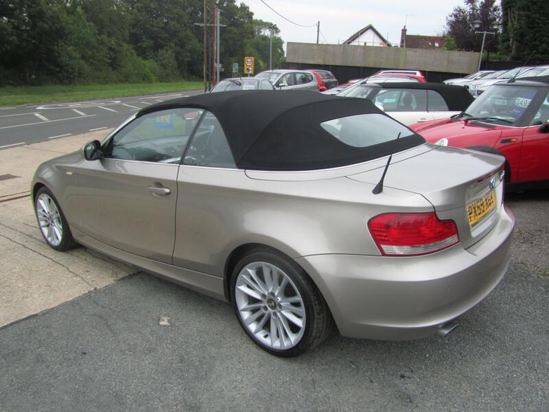 BMW 1 SERIES