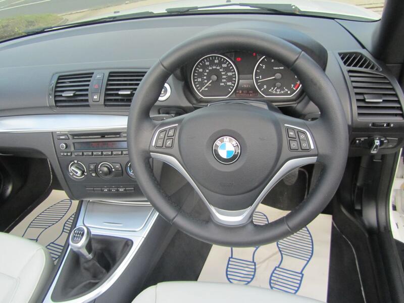 BMW 1 SERIES