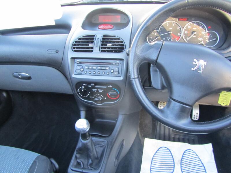 PEUGEOT 206
