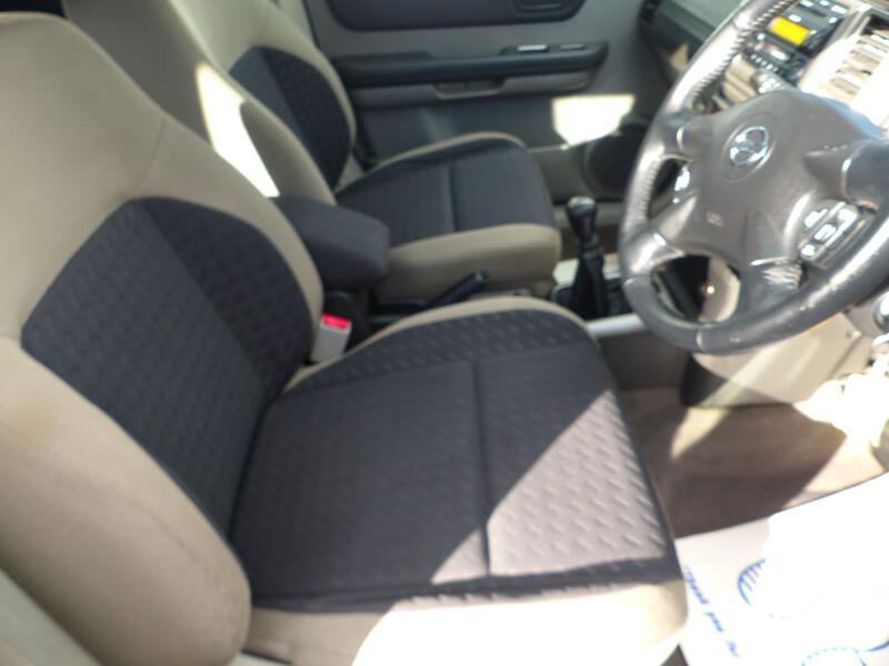 NISSAN X-TRAIL