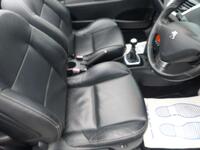 PEUGEOT 207 CC