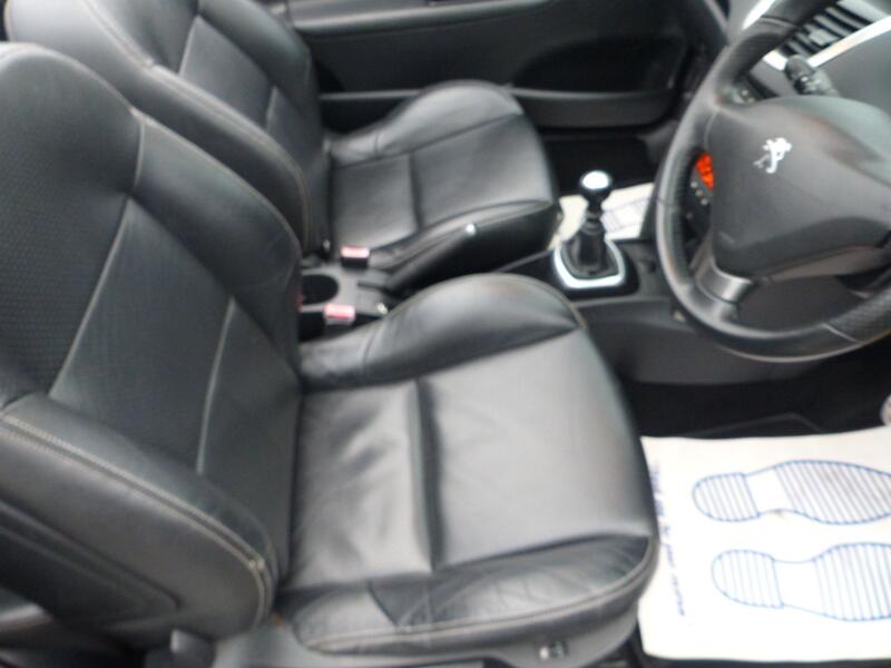 PEUGEOT 207 CC