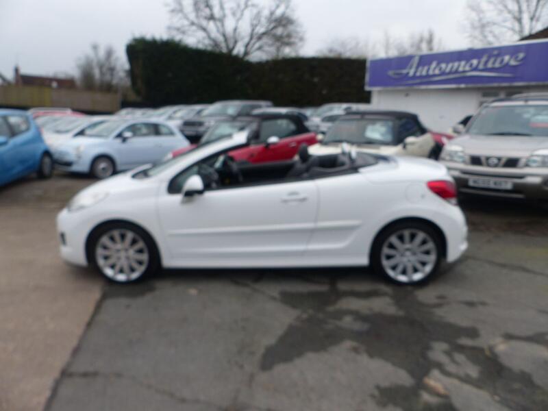 PEUGEOT 207 CC