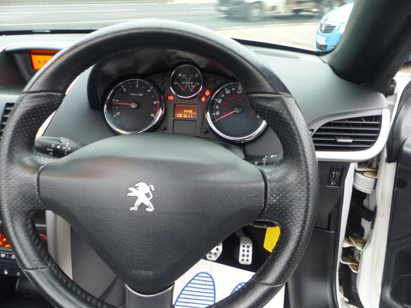 PEUGEOT 207 CC